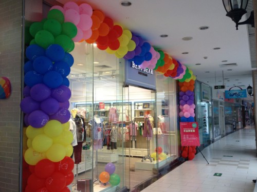 邦尼熊童装店铺展示