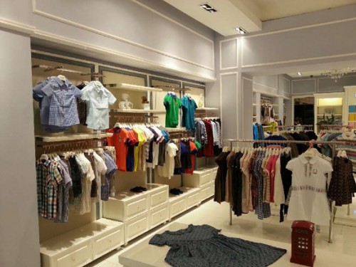 邦尼熊童装店铺展示