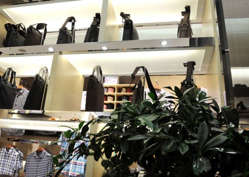 澳迩顿男装店铺形象