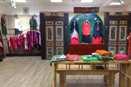 指间沙女装店铺形象