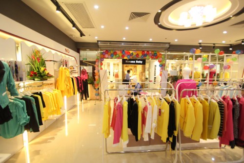 娜璐多女装店铺形象