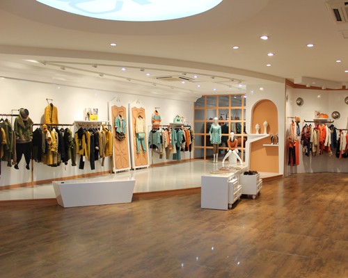 拉素女装店铺展示