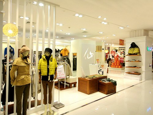 仙也慕女装店铺展示