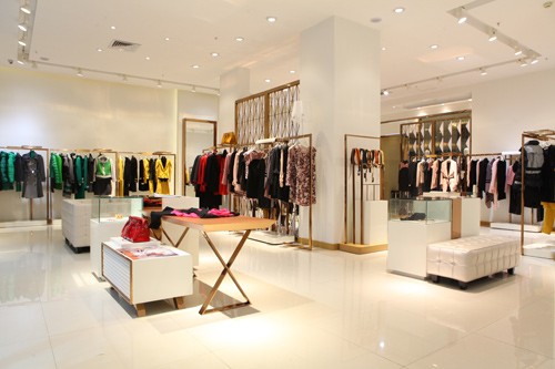 采尚女装店铺展示