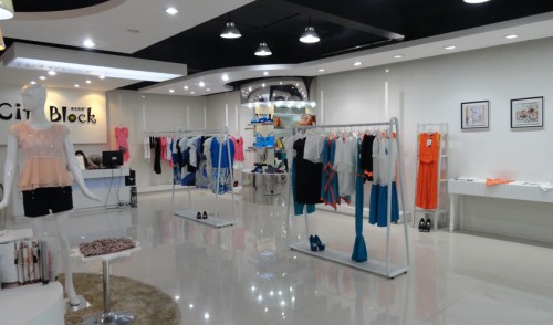 城市部落女装店铺展示