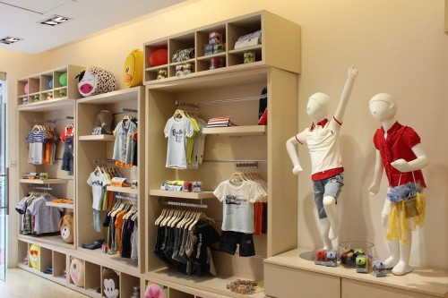 欣薇尔童装店铺形象