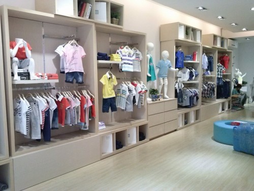 欣薇尔童装店铺形象