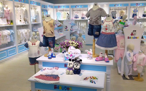BABUDOG童装店铺展示