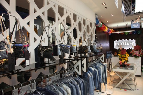 银轩牛仔店铺形象