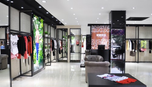 斐格利亚女装店铺展示