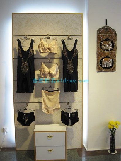香兰杜若内衣店铺展示