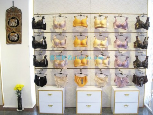 香兰杜若内衣店铺展示