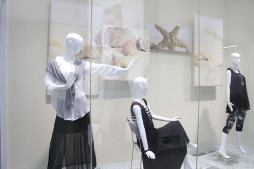 东琳女装店铺展示