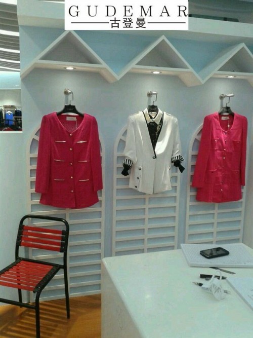 古登曼女装店铺形象