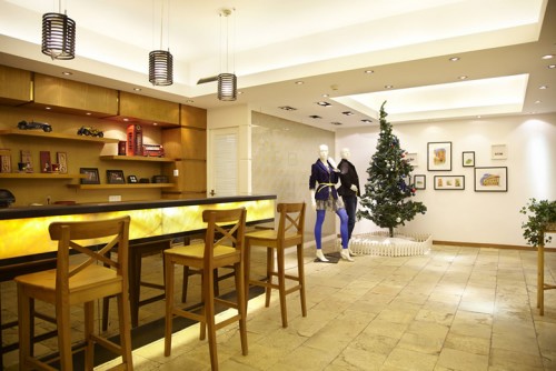 依梦国际女装店铺展示