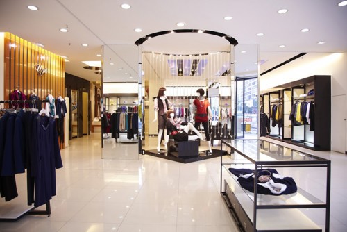 依梦国际女装店铺展示