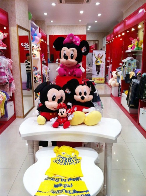 欢乐谷童装店铺展示