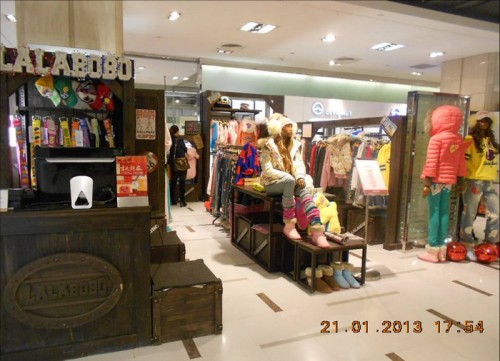LALABOBO女装店铺展示