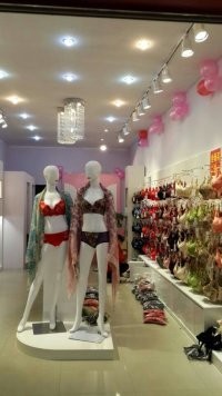 尹姬内衣店铺展示
