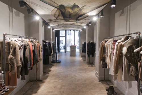 Pinko女装店铺展示