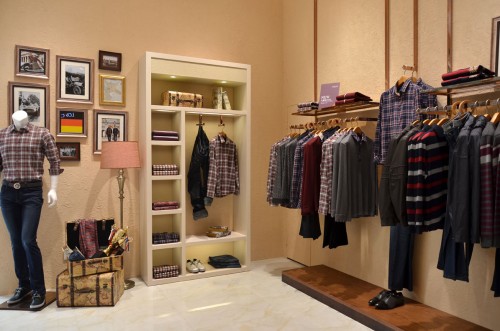 LOYOU男装店铺展示