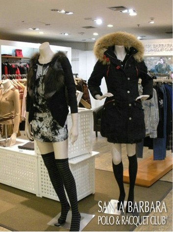 圣大保罗 女装店铺展示