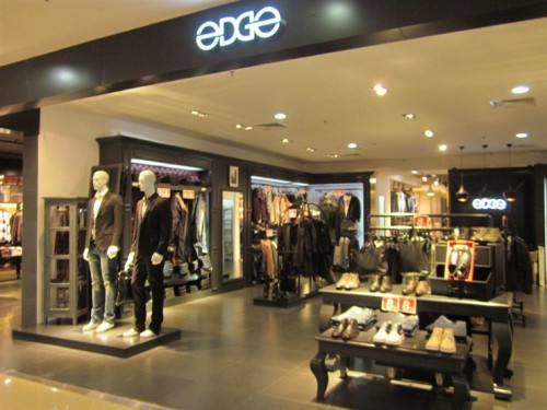 爱觉男装店铺展示