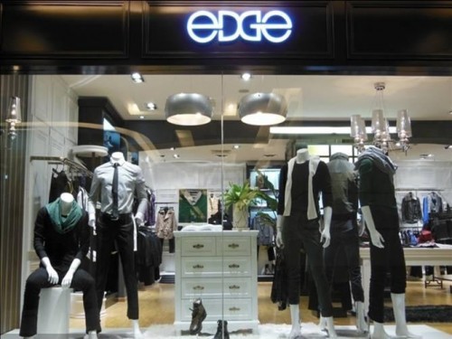 爱觉男装店铺展示