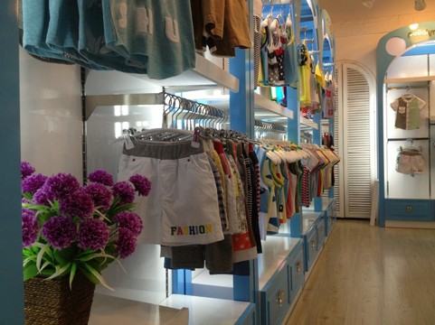 贝乐鼠童装店铺形象