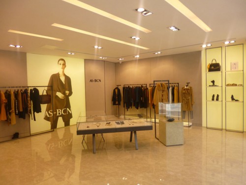 欧思卡女装店铺展示