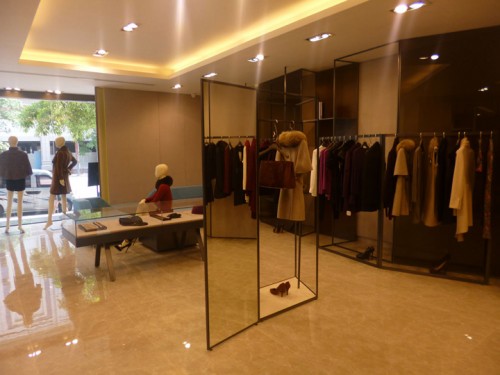 欧思卡女装店铺展示