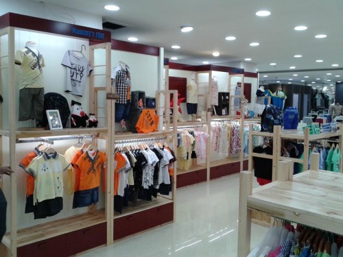 妈咪之星童装店铺形象