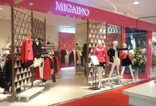 曼娅奴女装店铺展示