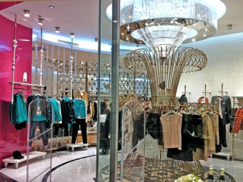 曼娅奴女装店铺展示