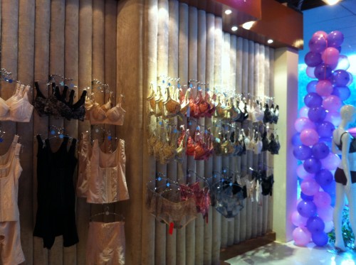 熙媄内衣店铺形象