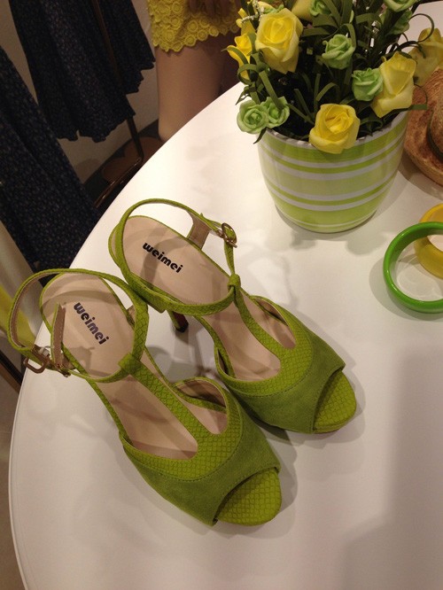 依迪菲女装店铺展示