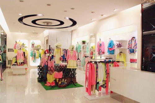 时尚年代女装店铺形象