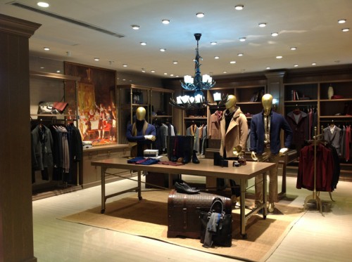 圣哥朗男装店铺展示