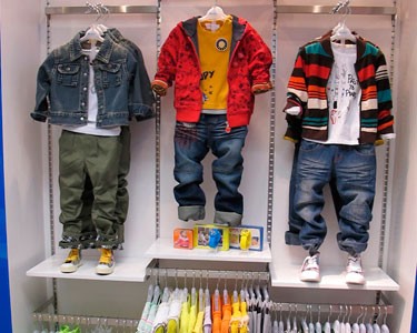 梦幻屋童装店铺展示