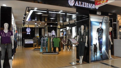 异形男装店铺形象