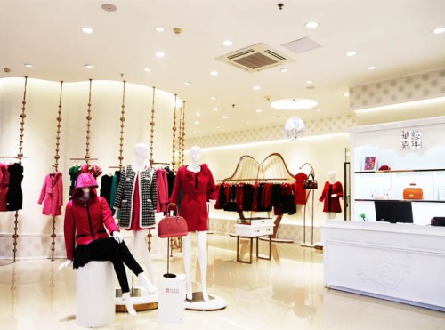 华艺嘉年女装店铺展示