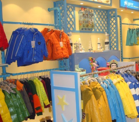 蓝贝壳童装店铺展示