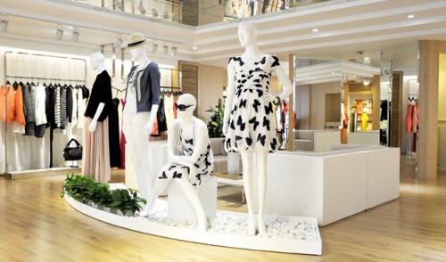 芭藜衣都女装店铺形象