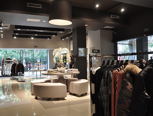 普洛利文男装店铺展示