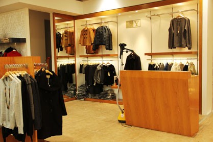 EY女装店铺展示