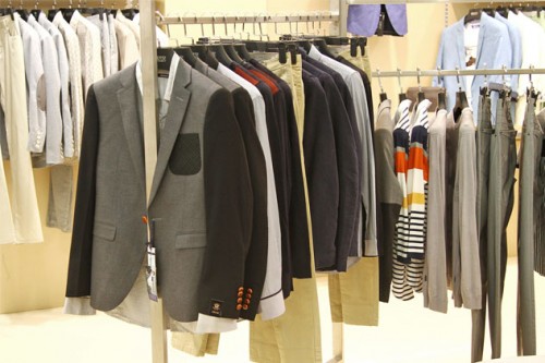 酷蓝天空男装店铺形象