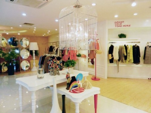 JOYSNOWNBOUND女装店铺形象