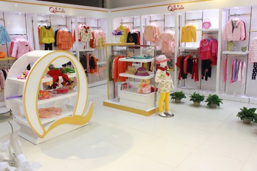 俏可儿童装店铺形象