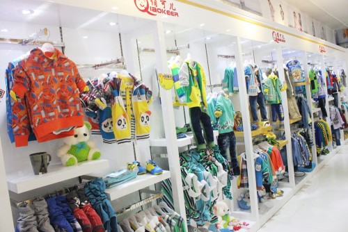 俏可儿童装店铺形象