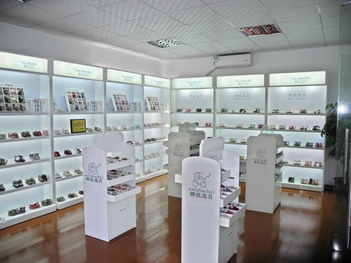 娜拉宝贝童装店铺展示